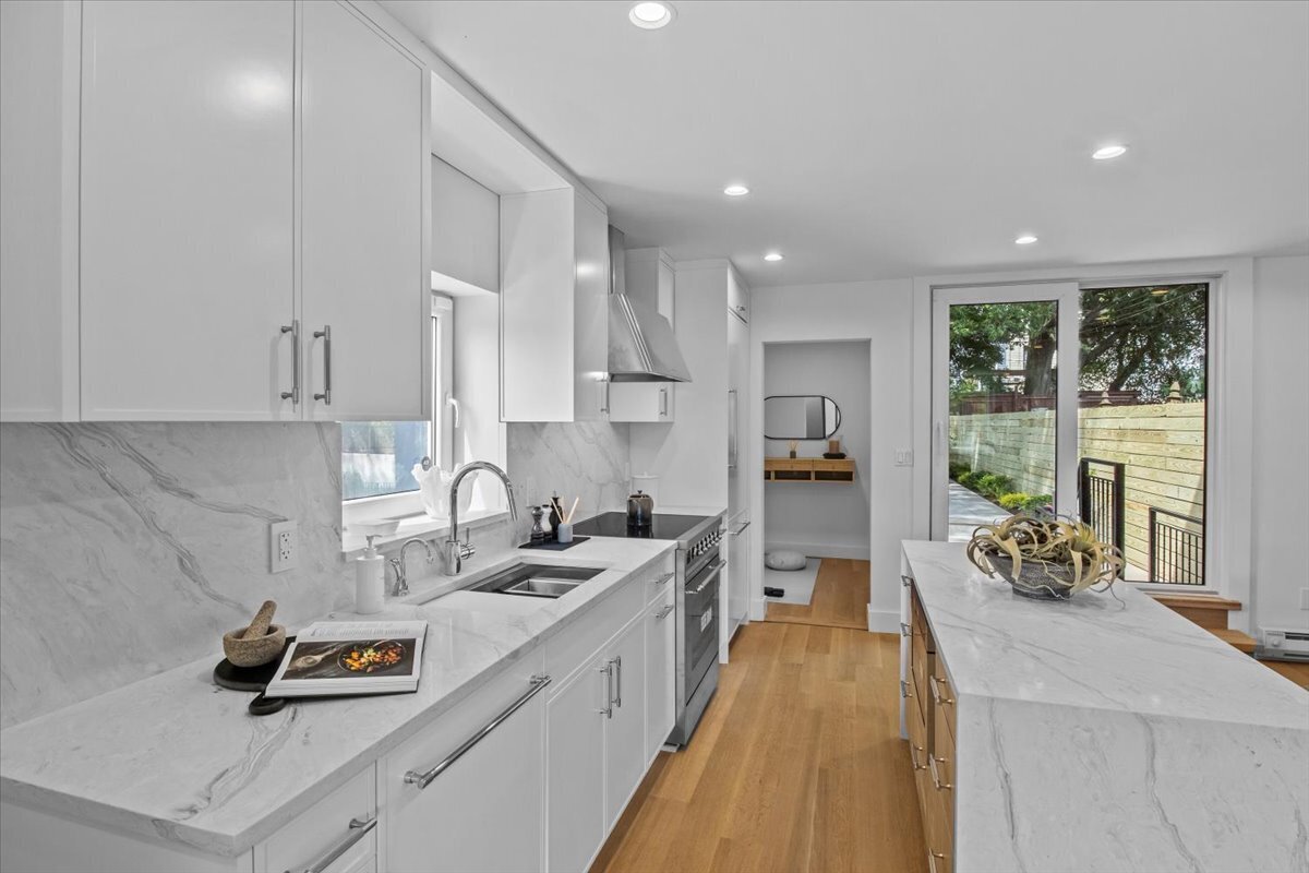 401 18TH Street