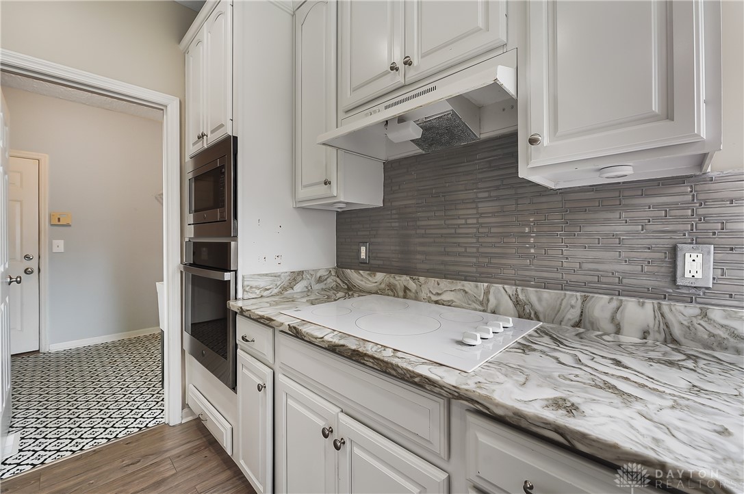 8970 Fox Hollow Court