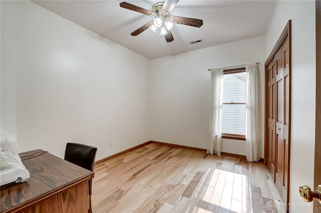 2737 Greenridge Circle