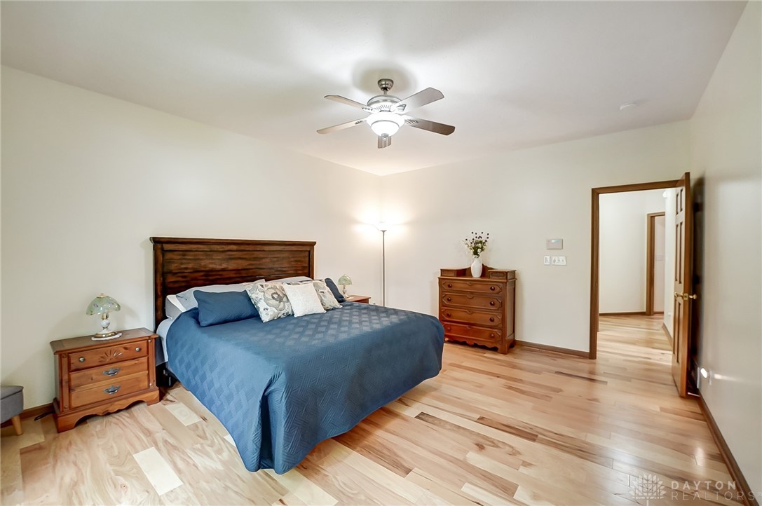 2737 Greenridge Circle