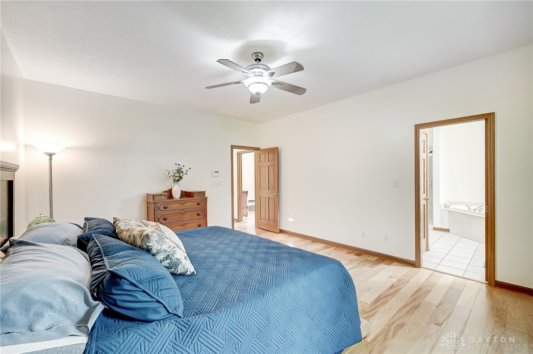 2737 Greenridge Circle