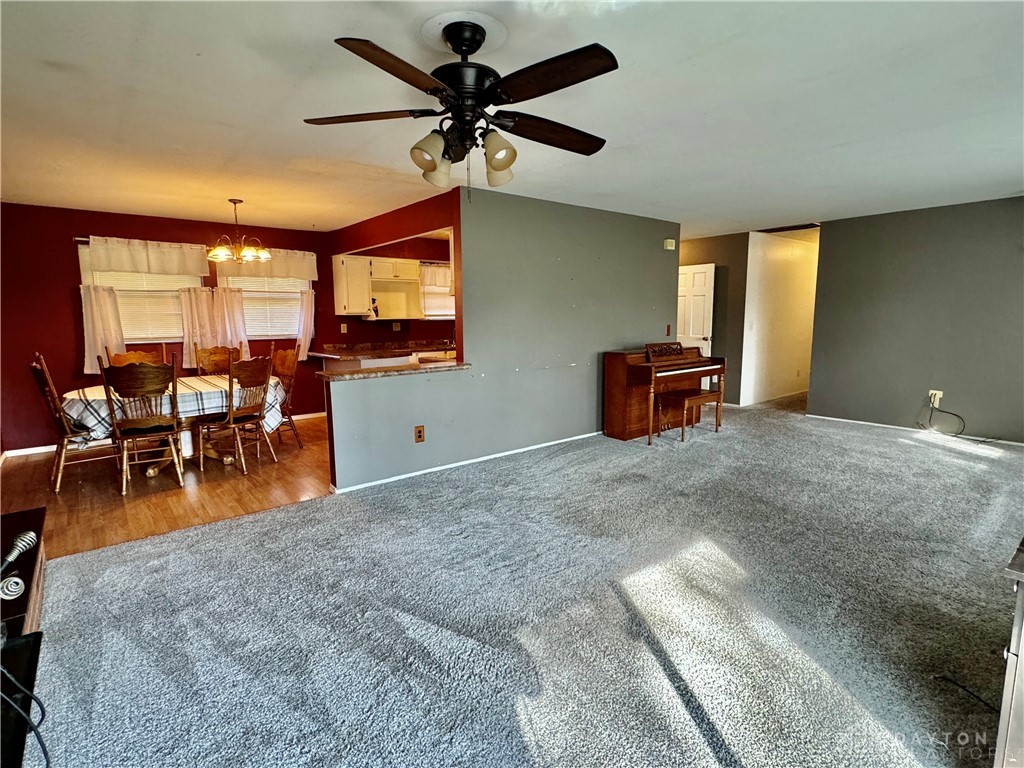 1206 Sherwood Forest Drive