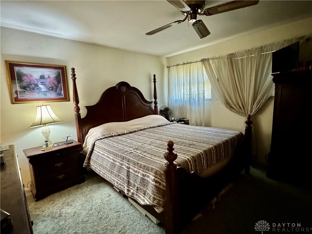 1206 Sherwood Forest Drive