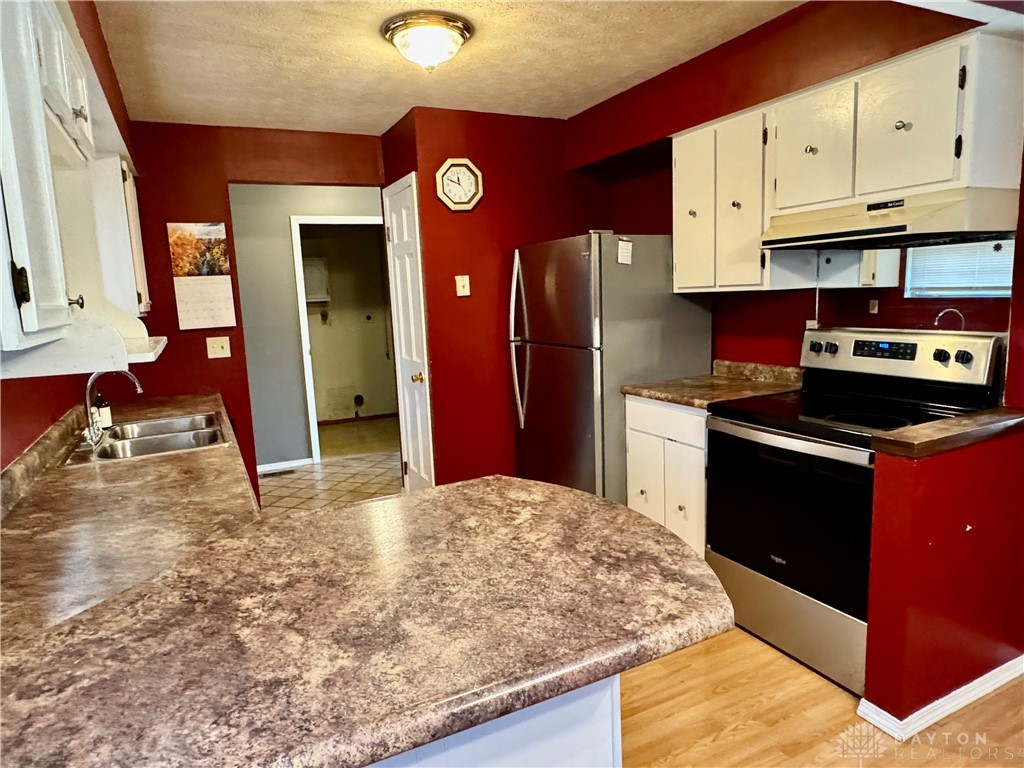 1206 Sherwood Forest Drive