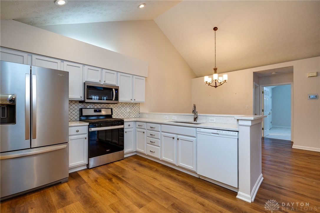 32 Villa Pointe Drive