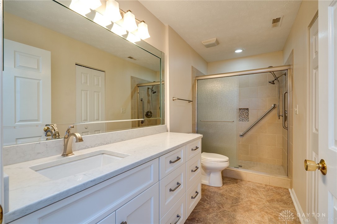 32 Villa Pointe Drive