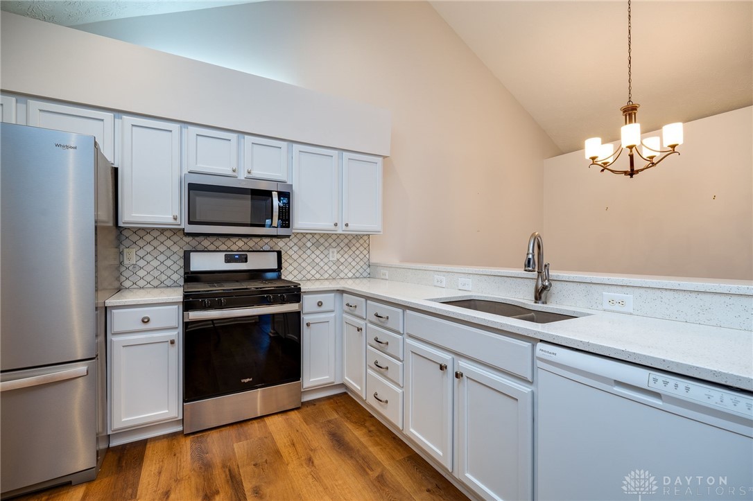 32 Villa Pointe Drive