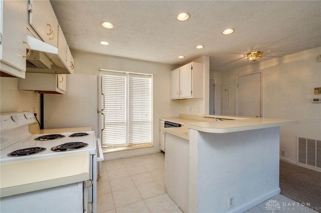 8391 Abbeywood Court