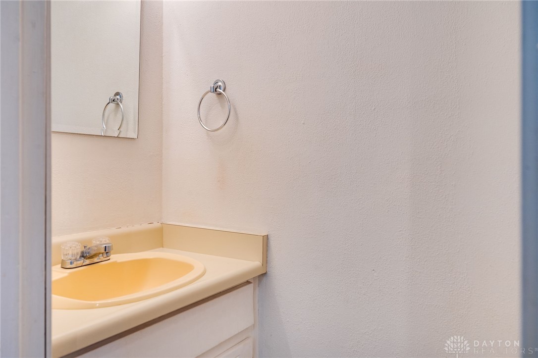 8391 Abbeywood Court