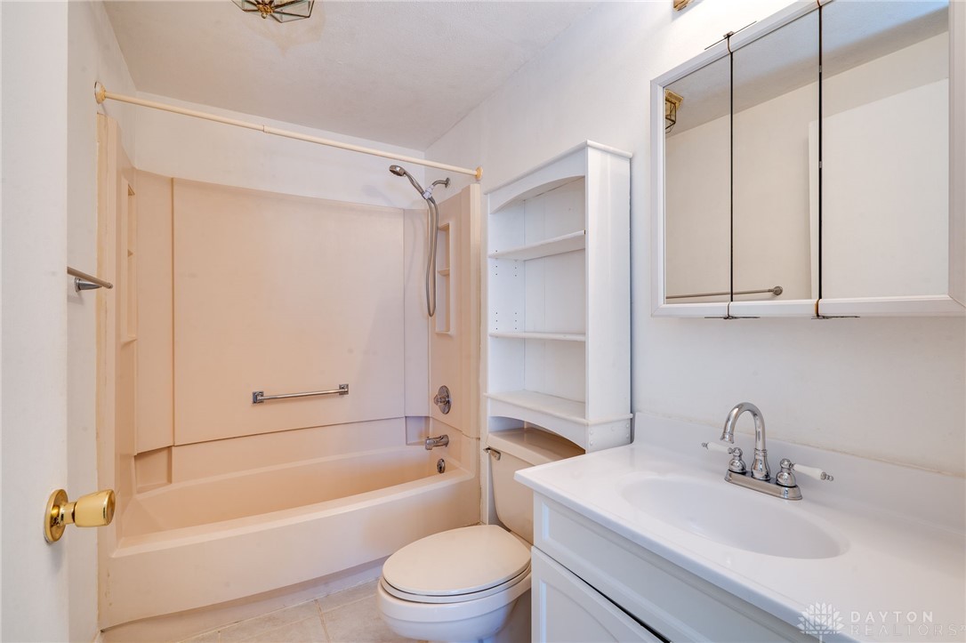 8391 Abbeywood Court