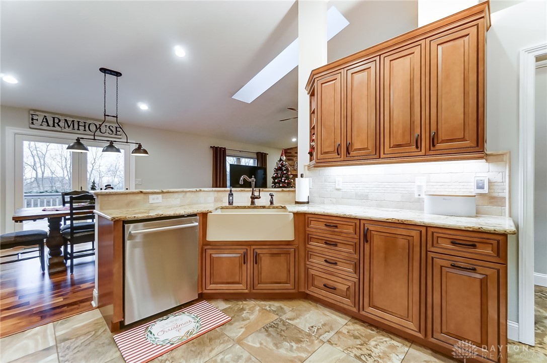 203 Meadowview Court