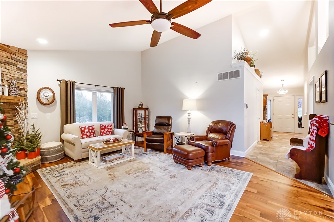 203 Meadowview Court