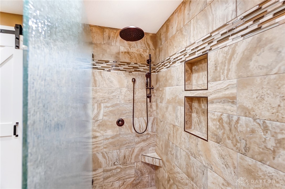 203 Meadowview Court