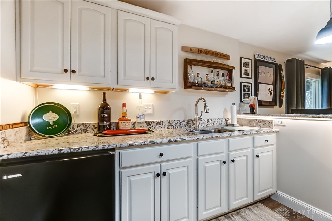 203 Meadowview Court