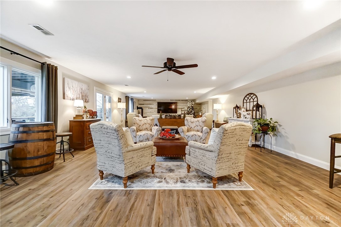 203 Meadowview Court