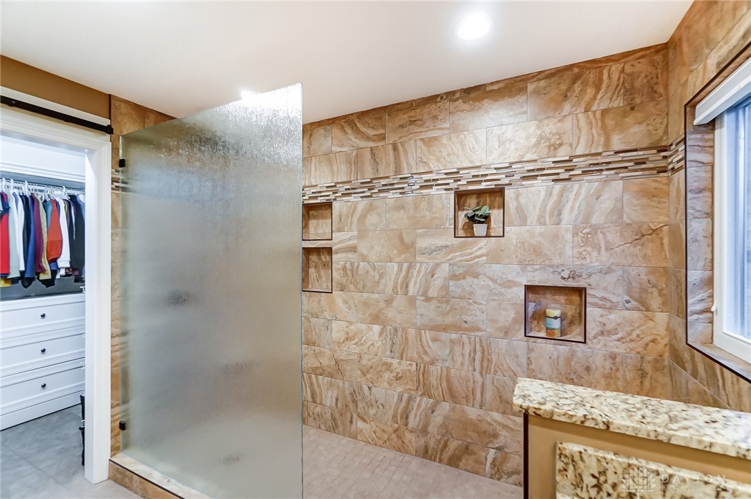 203 Meadowview Court