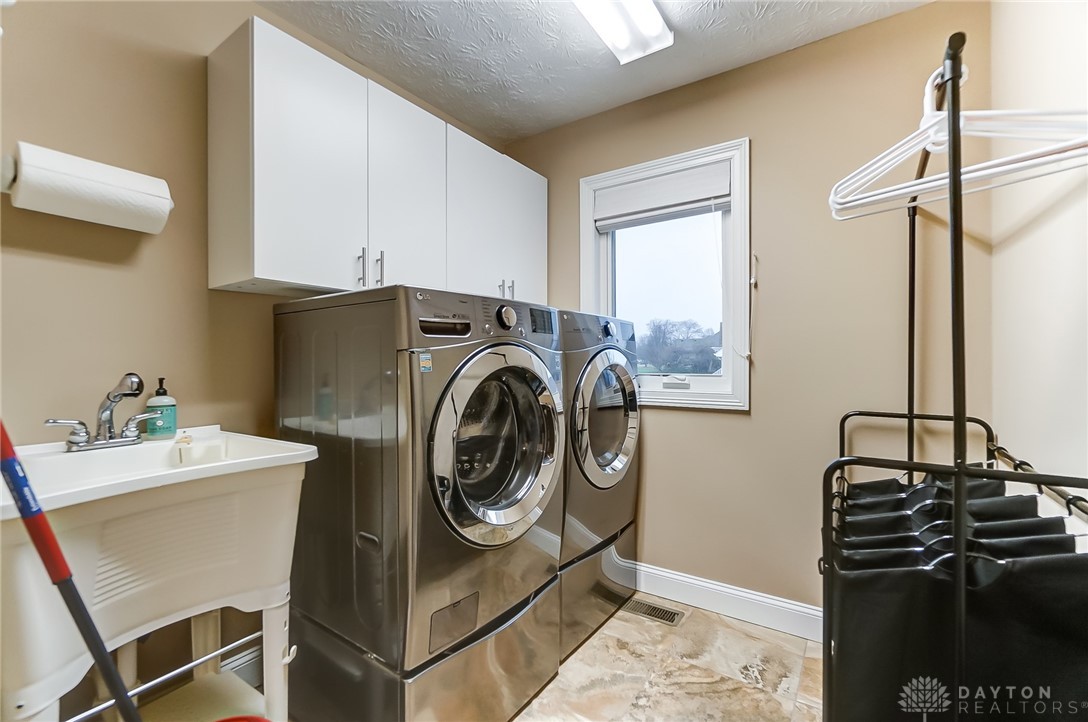 203 Meadowview Court