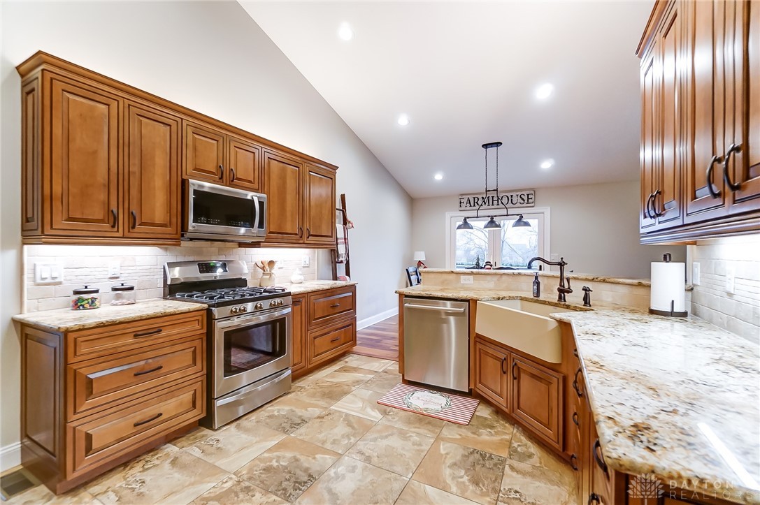 203 Meadowview Court