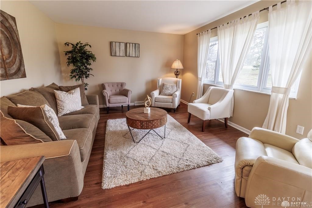 1806 E Lytle-Five Points Road