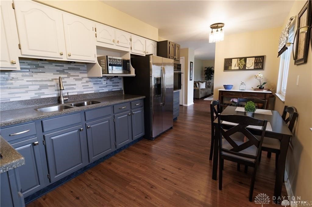 1806 E Lytle-Five Points Road