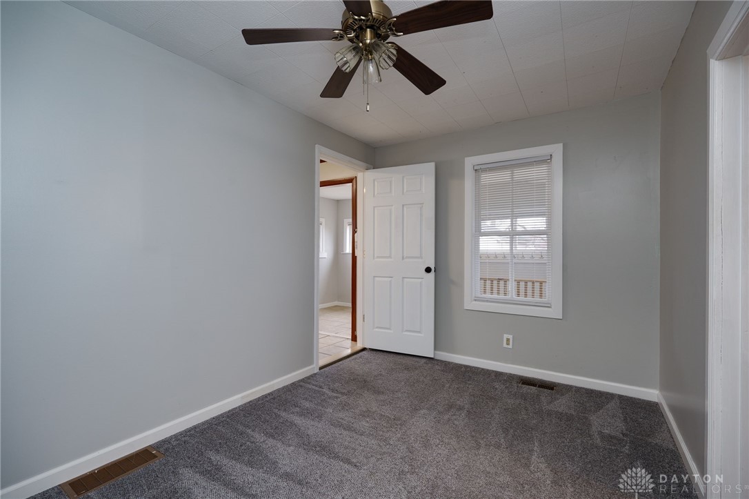 2749 Gladstone Street