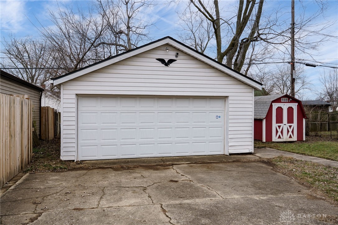 2749 Gladstone Street