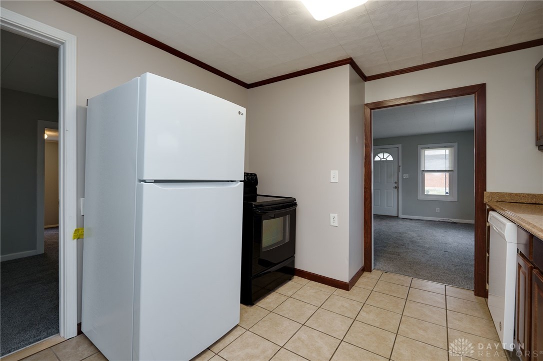 2749 Gladstone Street