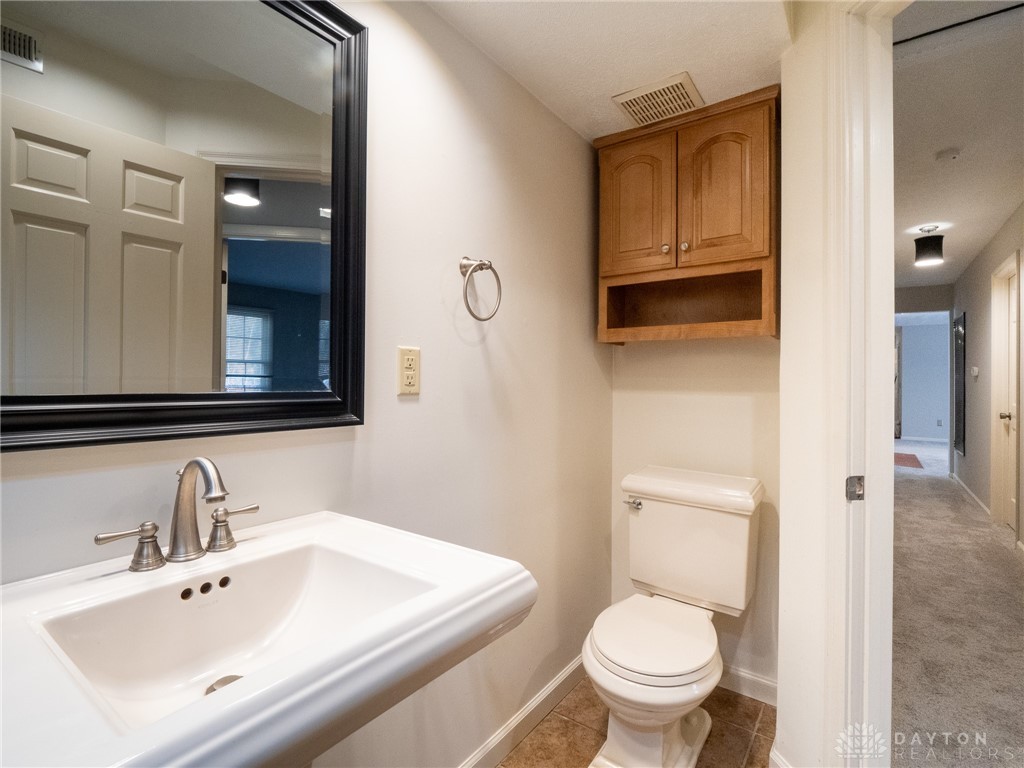 1987 W Alex Bell Road 7