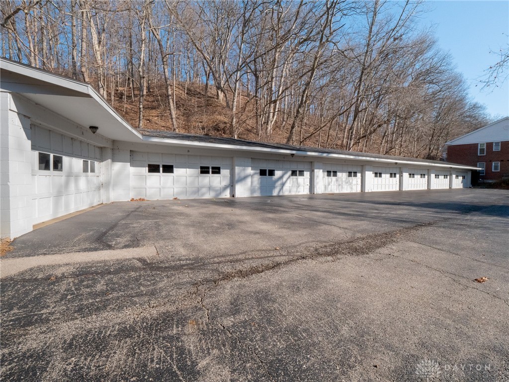 1987 W Alex Bell Road 7