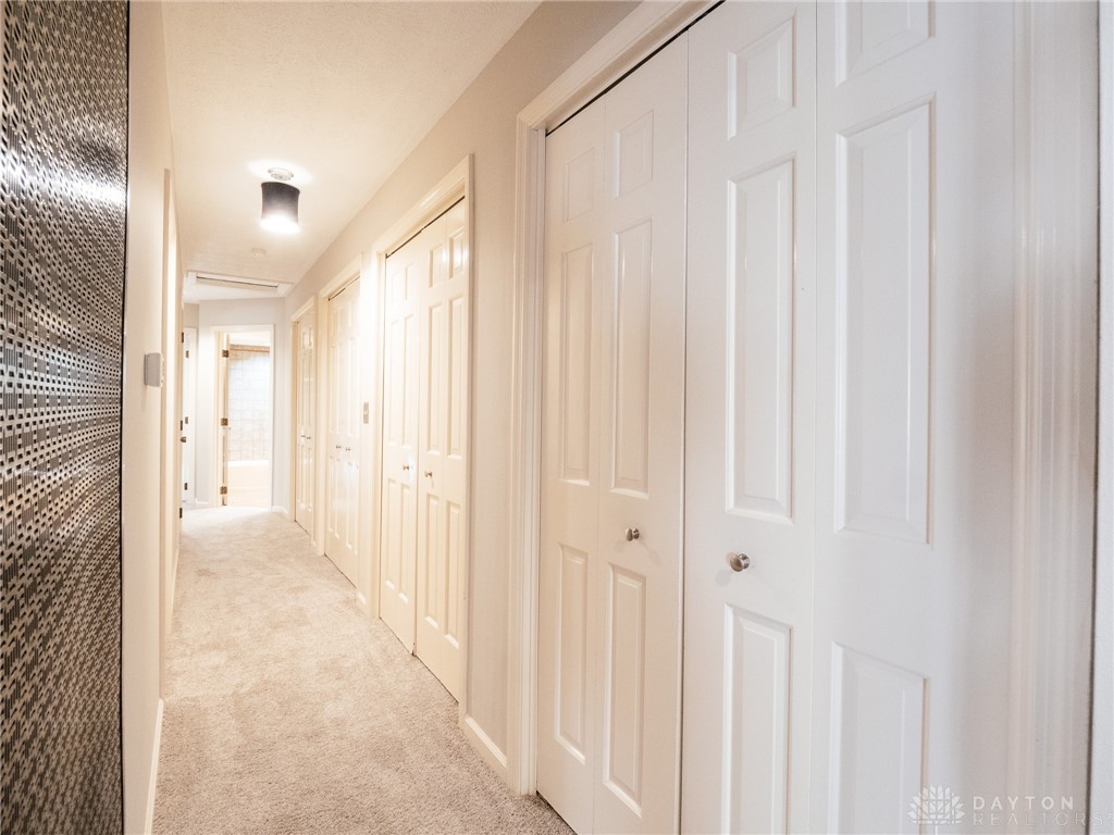 1987 W Alex Bell Road 7