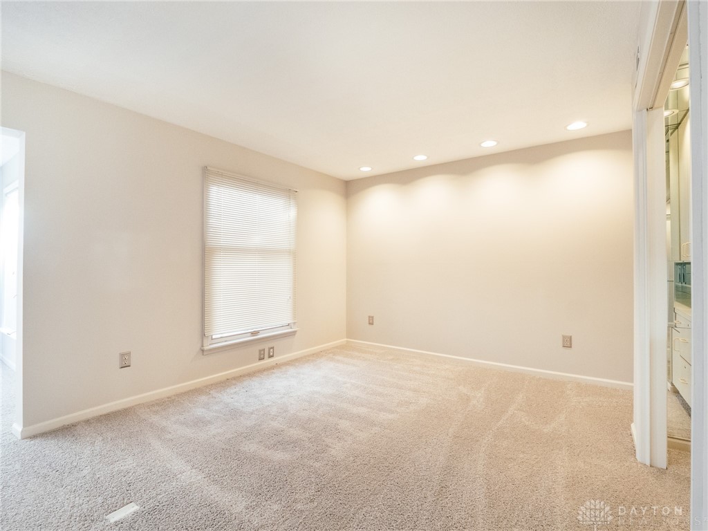 1987 W Alex Bell Road 7