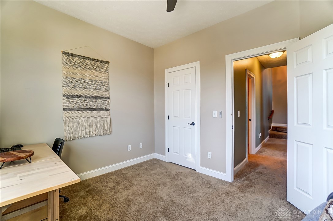 236 Pointe Oakwood Way