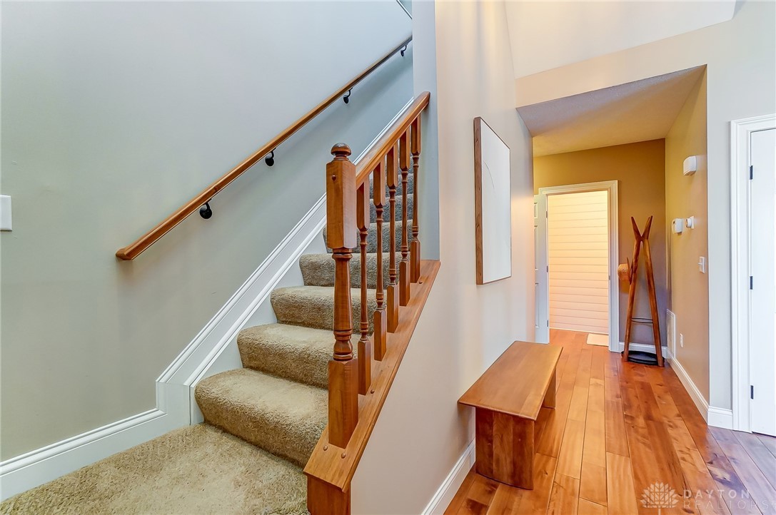 236 Pointe Oakwood Way