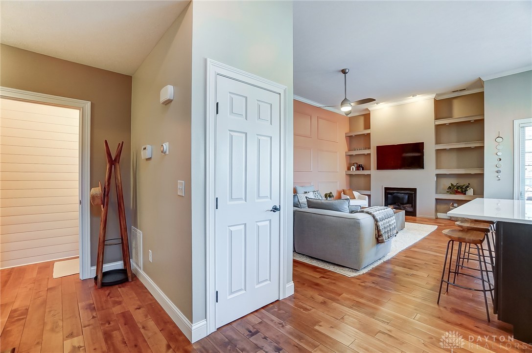 236 Pointe Oakwood Way