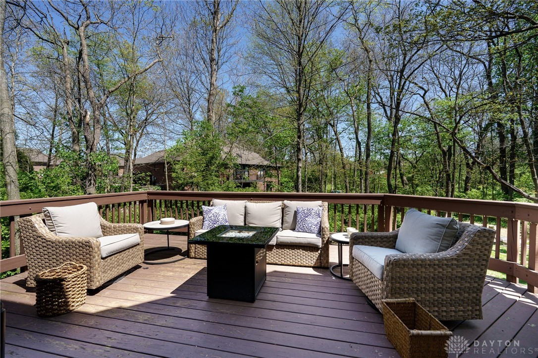 10 Meadow Brook Drive