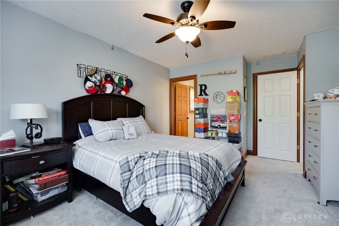 10 Meadow Brook Drive