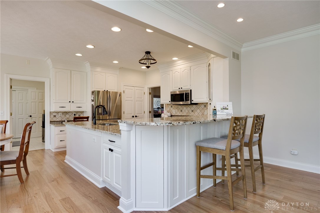 10 Meadow Brook Drive