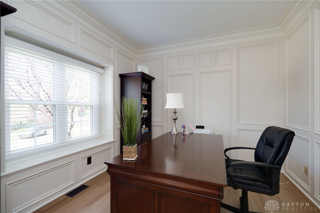 10 Meadow Brook Drive