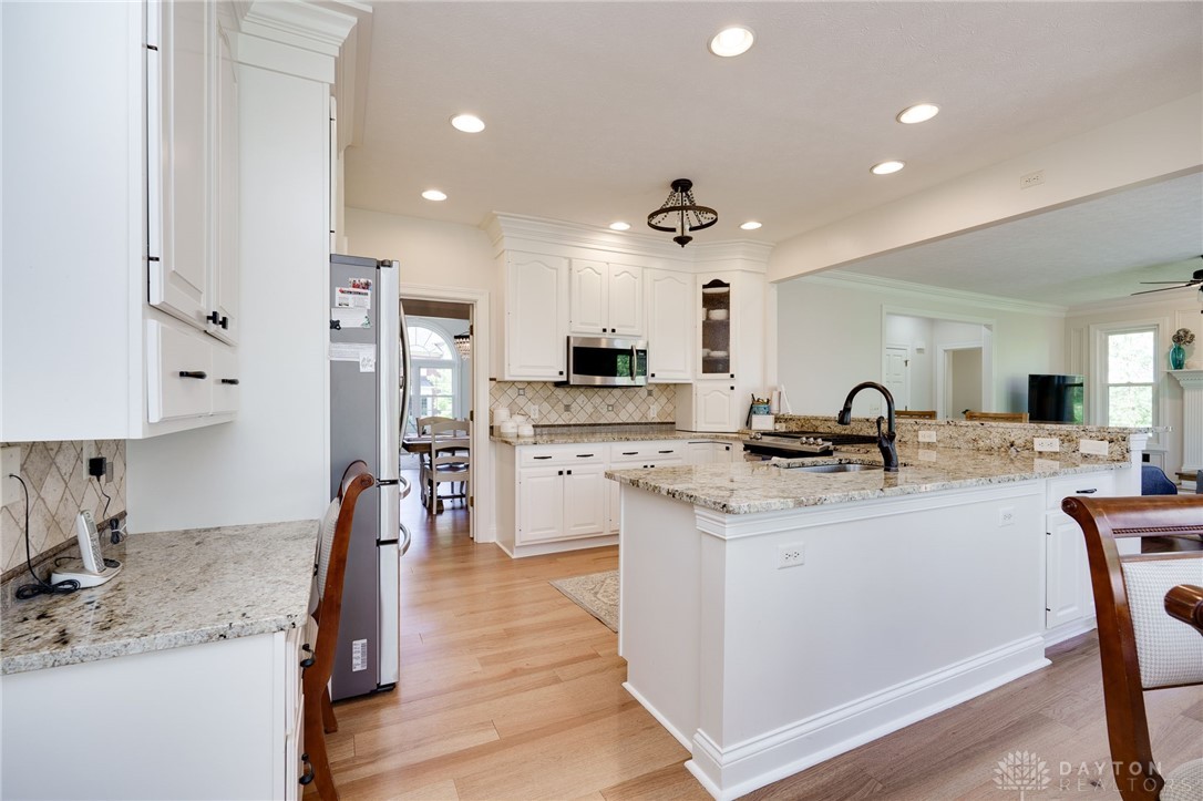 10 Meadow Brook Drive