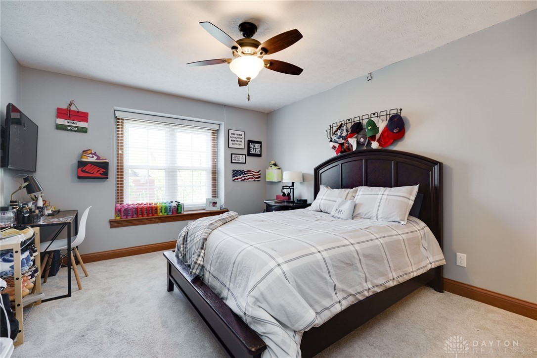 10 Meadow Brook Drive