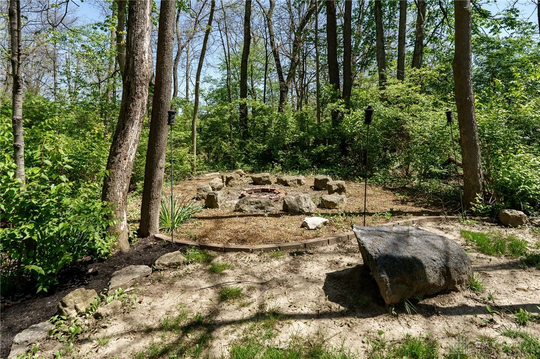 10 Meadow Brook Drive