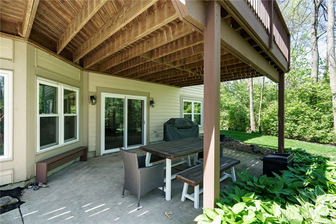 10 Meadow Brook Drive