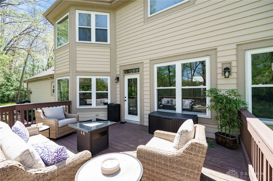 10 Meadow Brook Drive