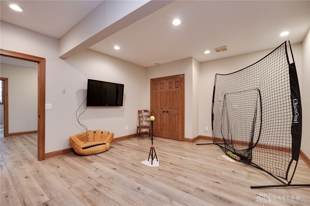 10 Meadow Brook Drive