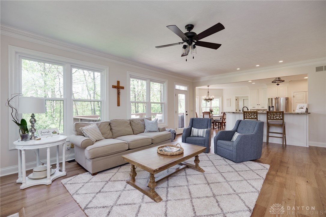 10 Meadow Brook Drive