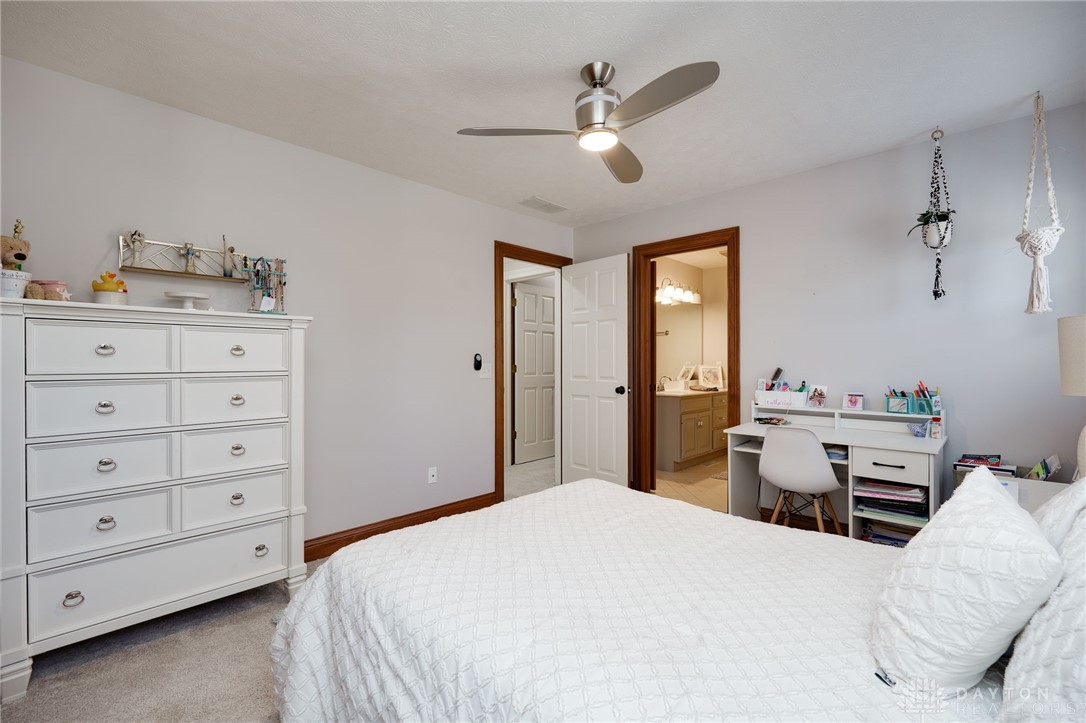 10 Meadow Brook Drive