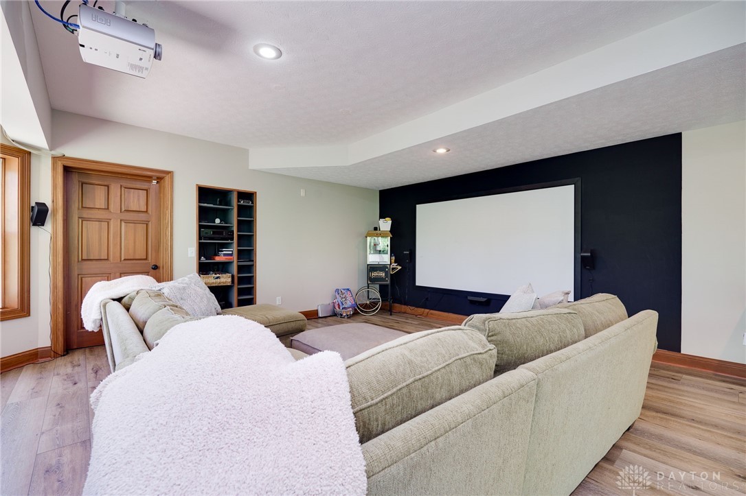 10 Meadow Brook Drive