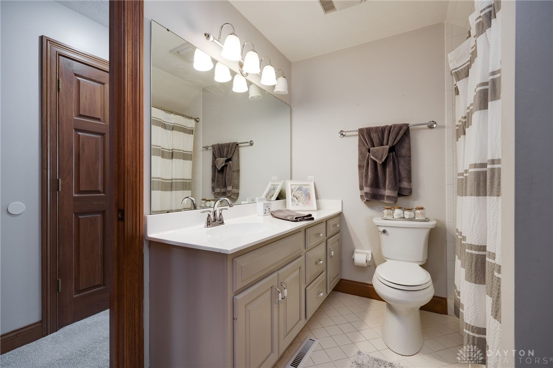 10 Meadow Brook Drive