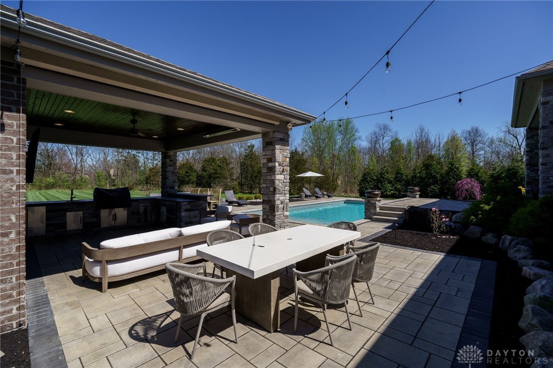 8550 Silver Oak Court