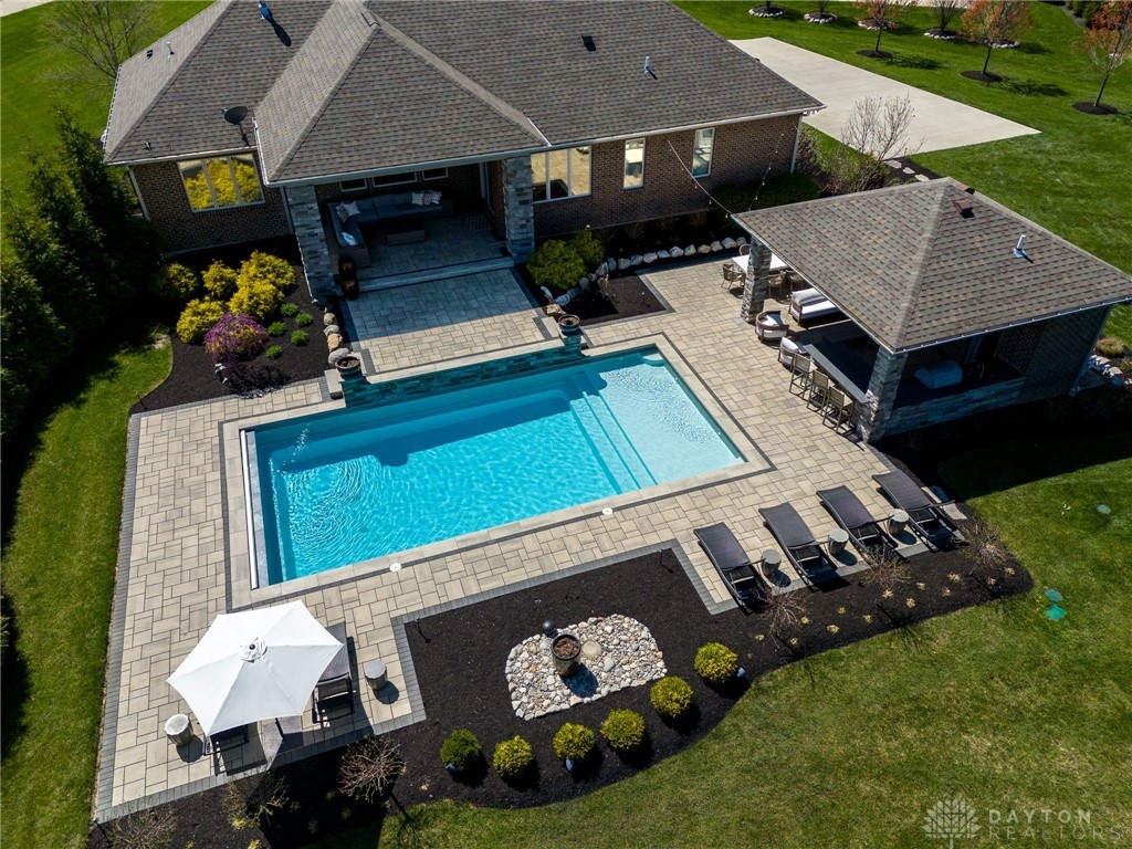 8550 Silver Oak Court